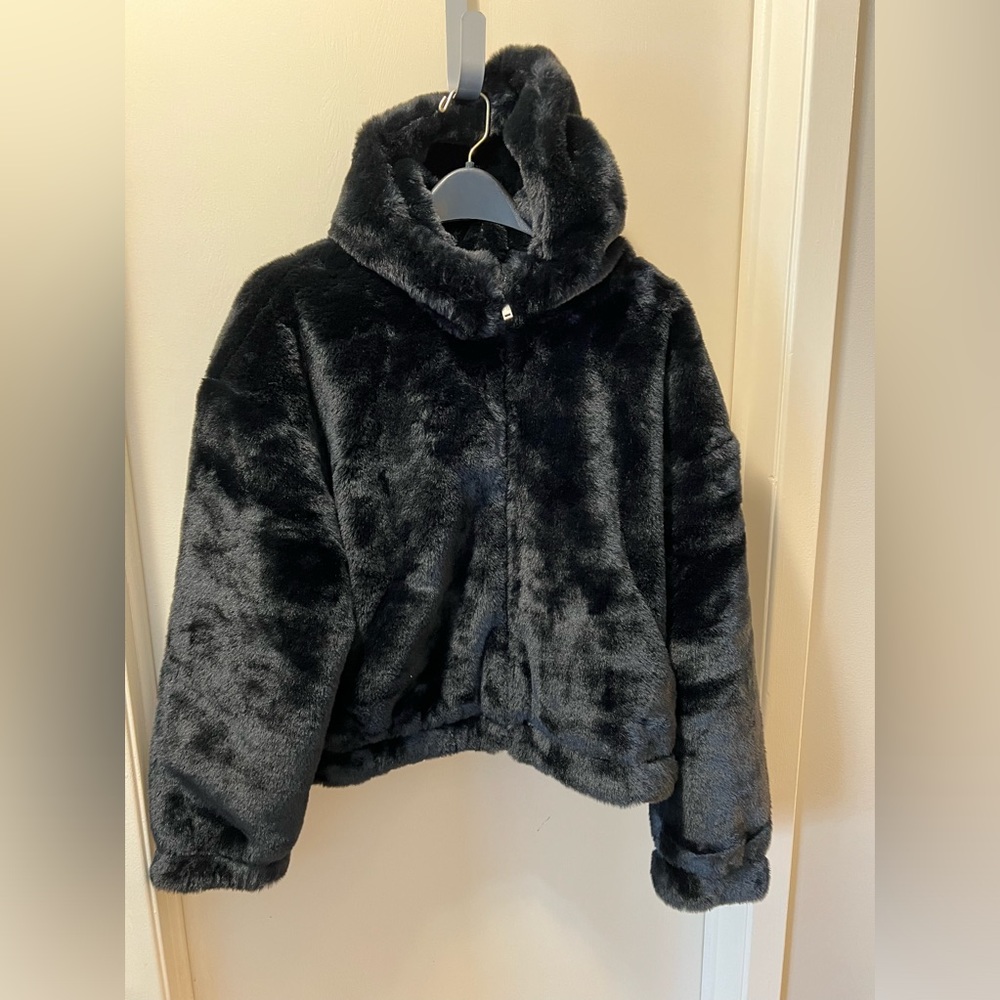 NWOT UGG Mandy Faux Fur Hoodie II
